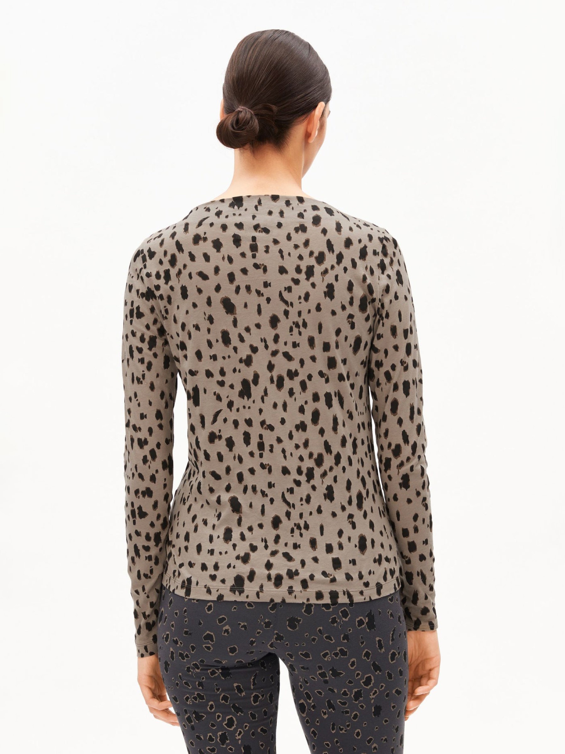 Leo Longsleeve walnut cream Armedangels