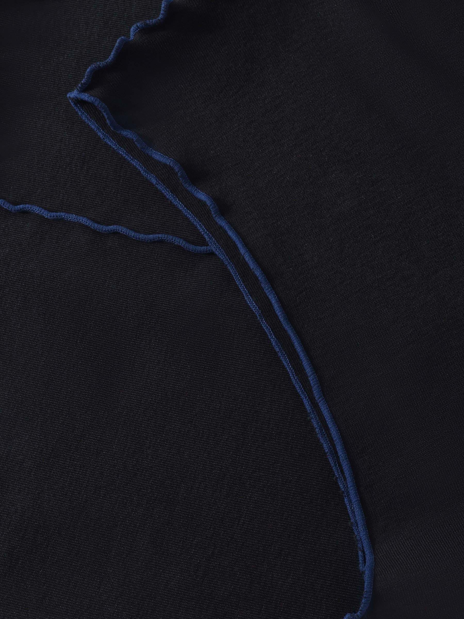 Pin-Tucked Top true black Rotholz