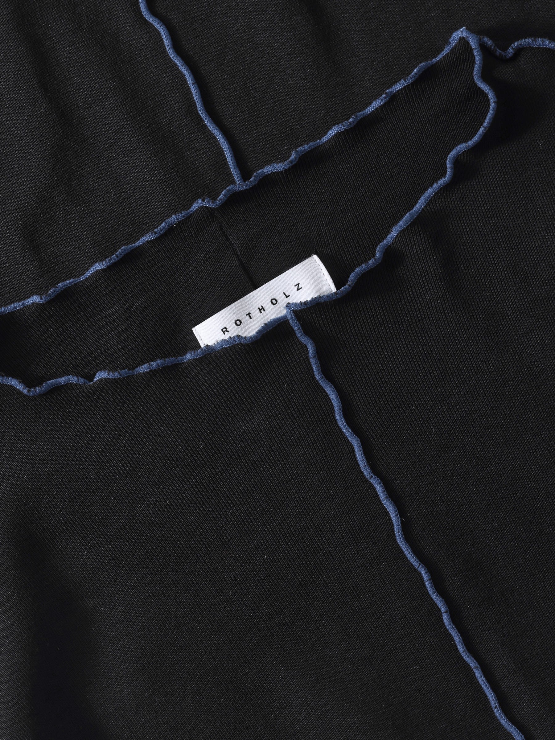 Pin-Tucked Longsleeve true black Rotholz