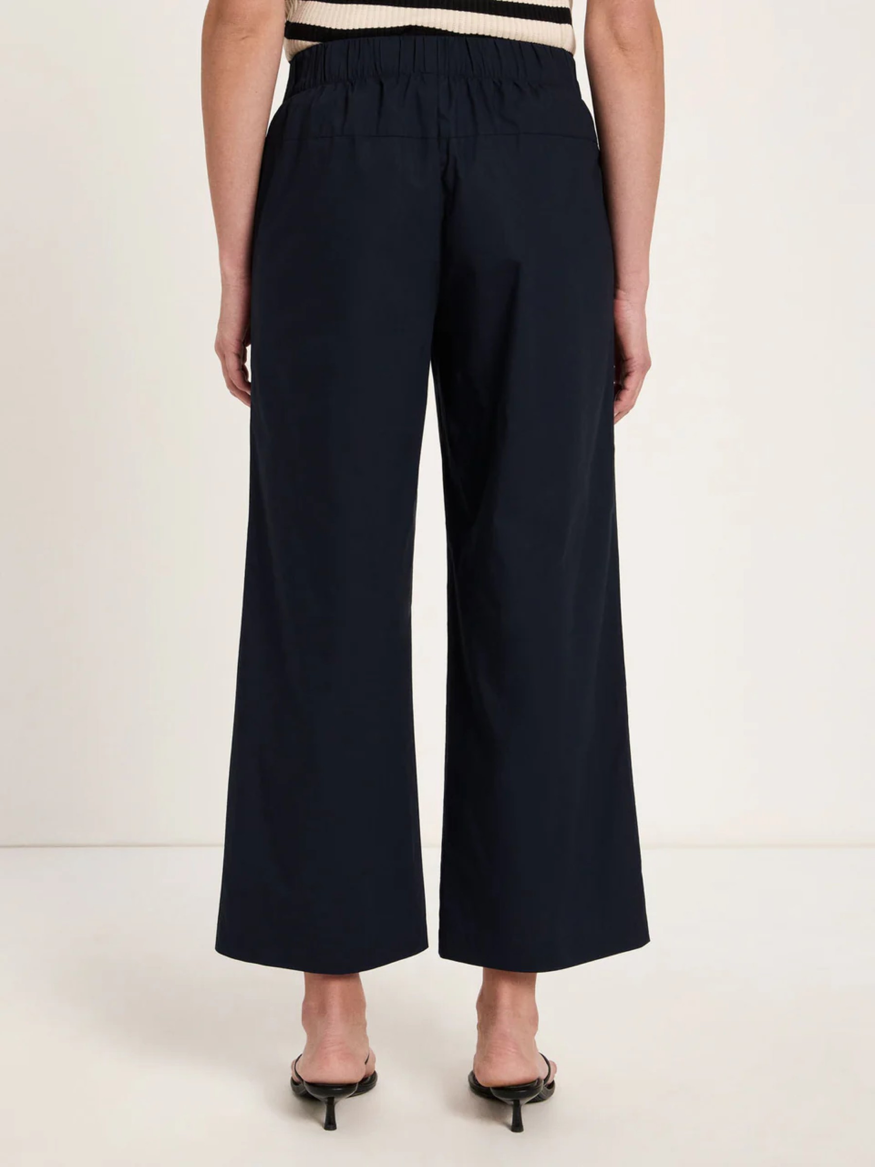 Verkürzte Hose GOTS onyx Lanius