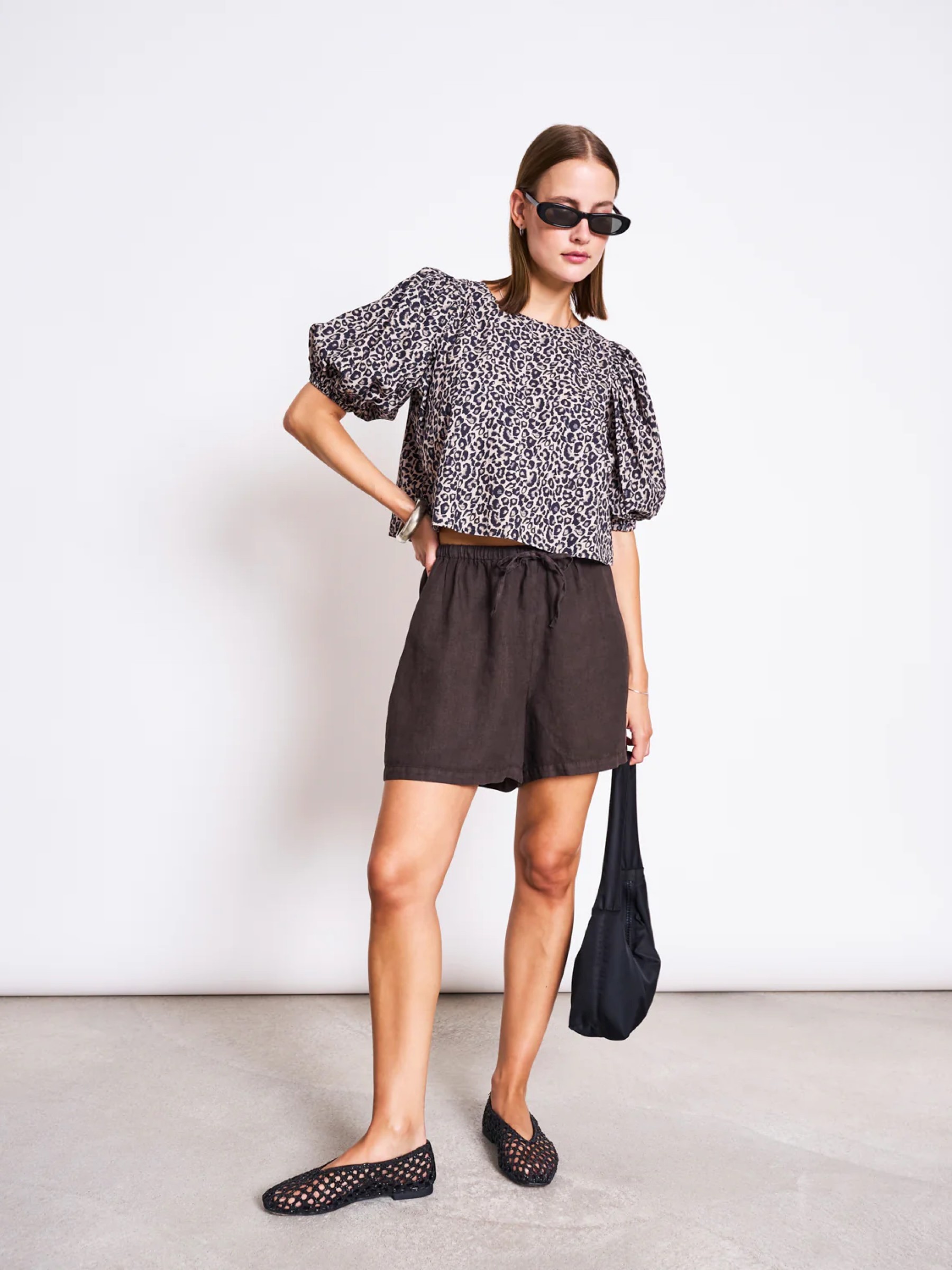 Kurze Hose Linen Drawstring Shorts Marum mud Jan 'n June