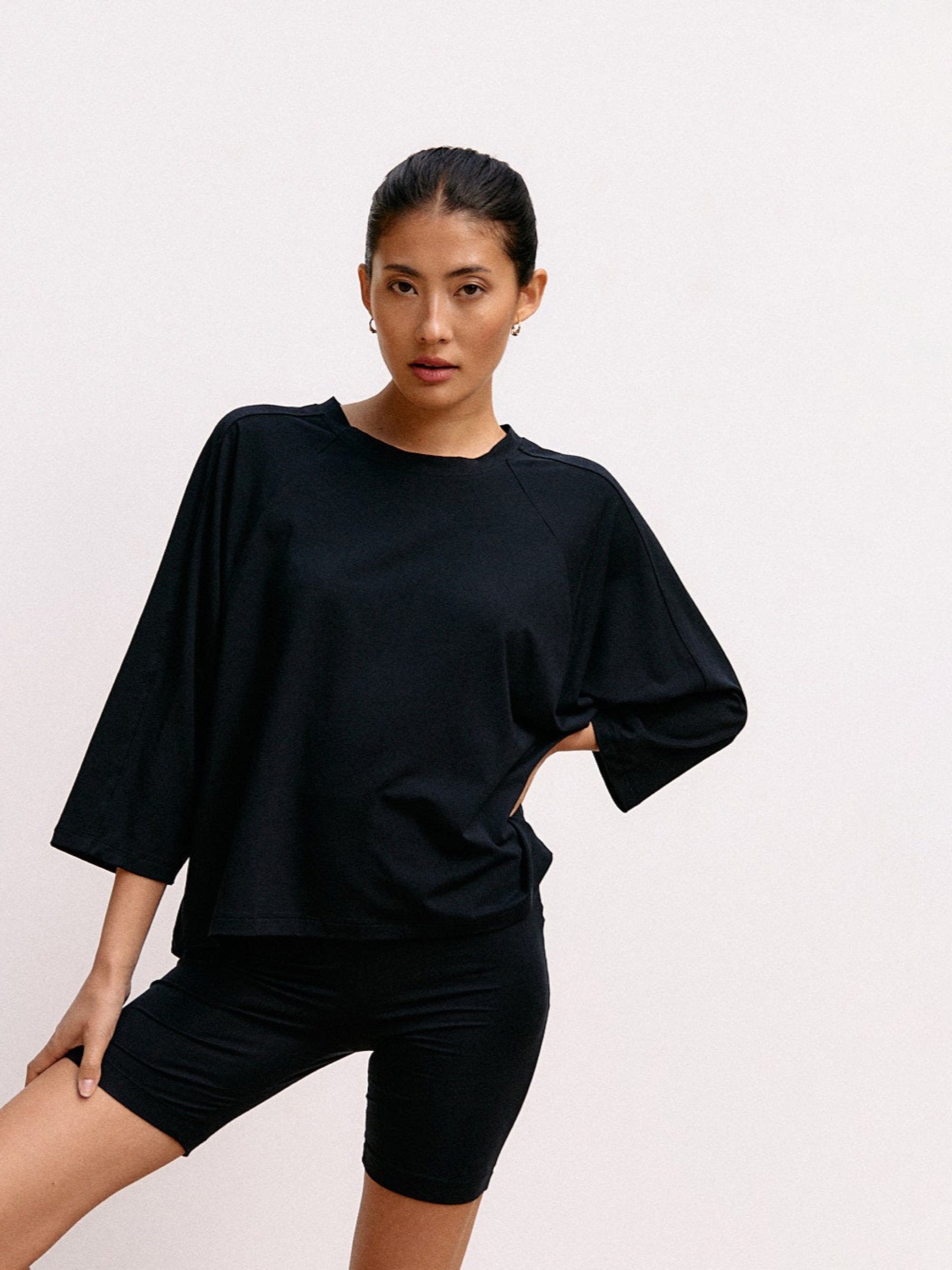 T-Shirt Neo Classic Effortless Top black intense Moya Kala