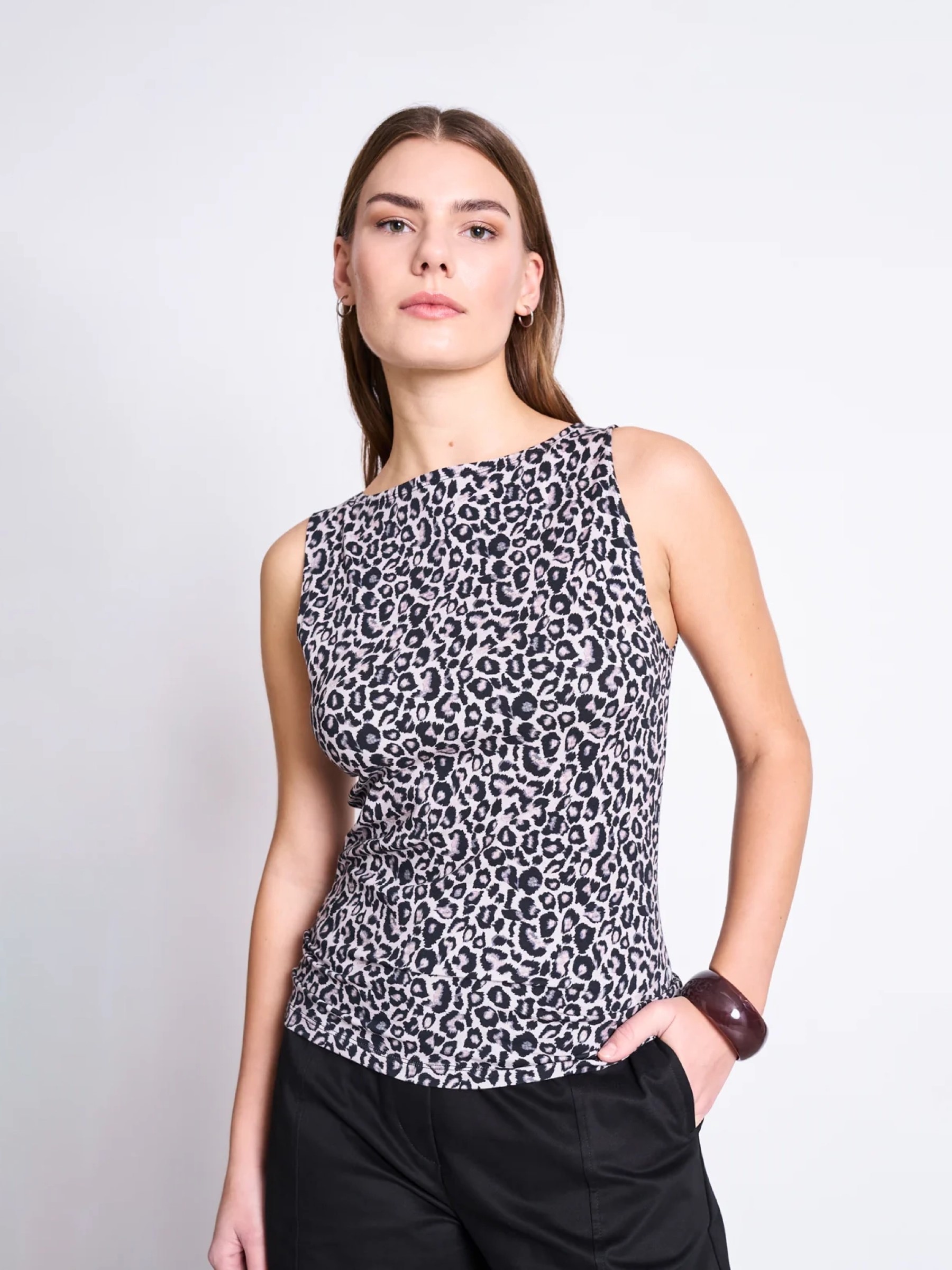 Boat Neck Top Felis leo print Jan 'n June