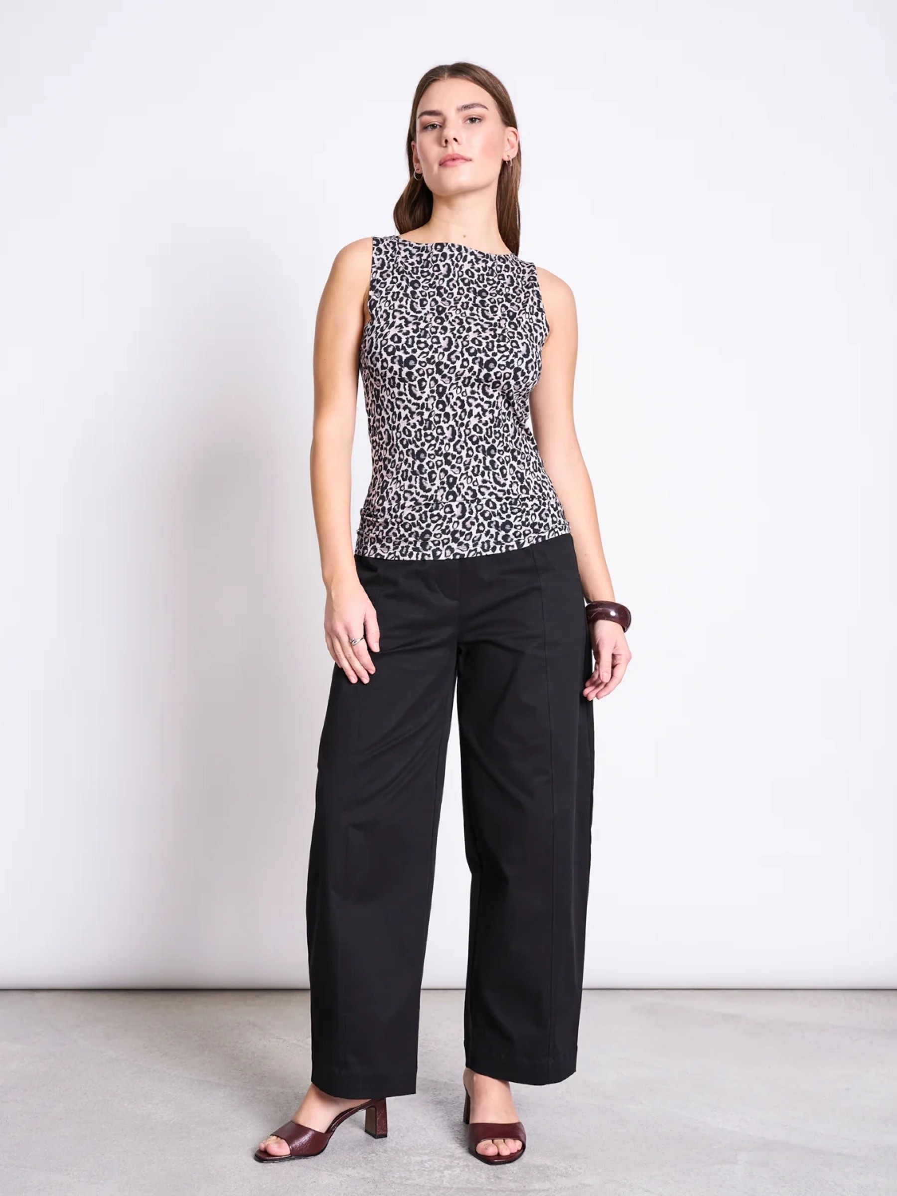 Boat Neck Top Felis leo print Jan 'n June