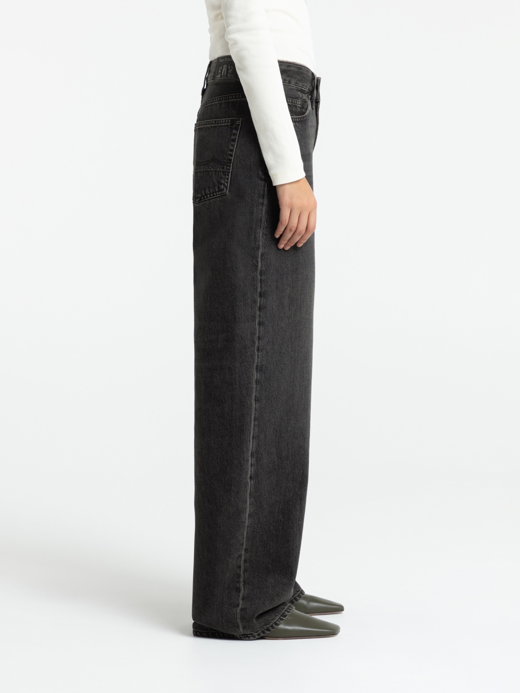 Jeanshose Joan Jeans vilma brown black worn Kings of Indigo – K.O.I.