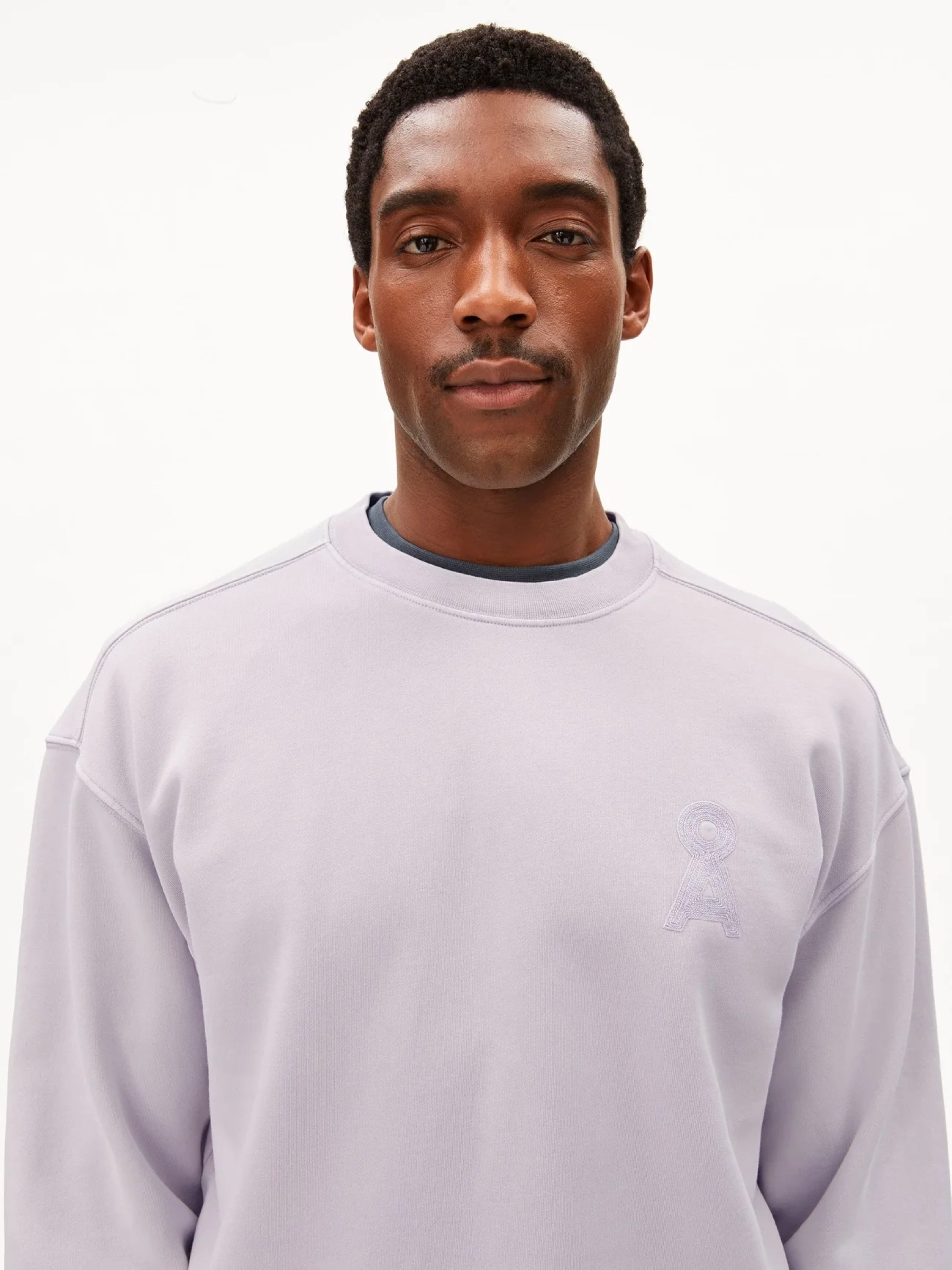 Pullover Iconic Å GMT Dye Sweatshirt moonlit lilac washed Armedangels