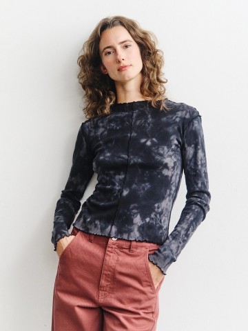 Pin-Tucked Longsleeve black tie dye Rotholz
