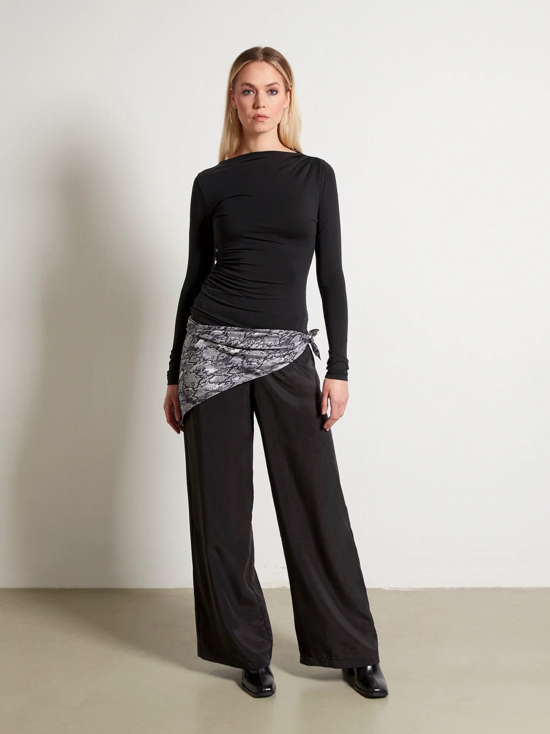Longsleeve Ronja black Givn Berlin