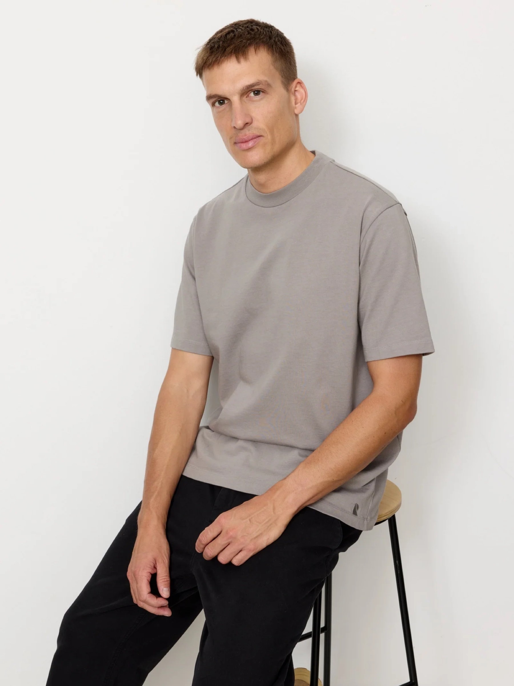 T-Shirt Elder greige Recolution