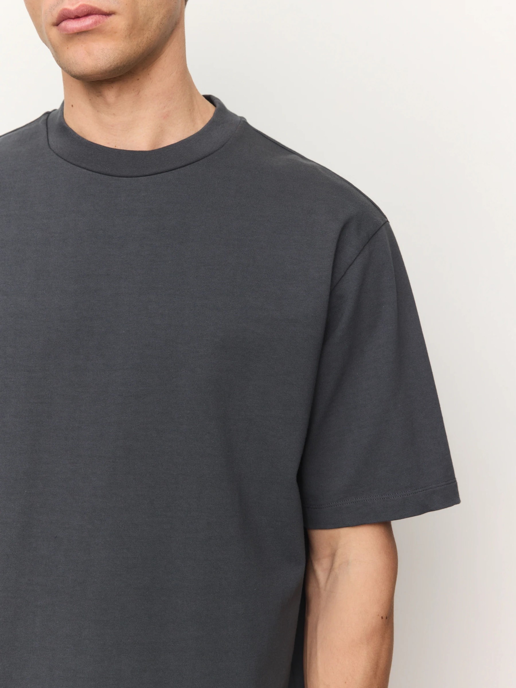 T-Shirt Elder dark grey Recolution