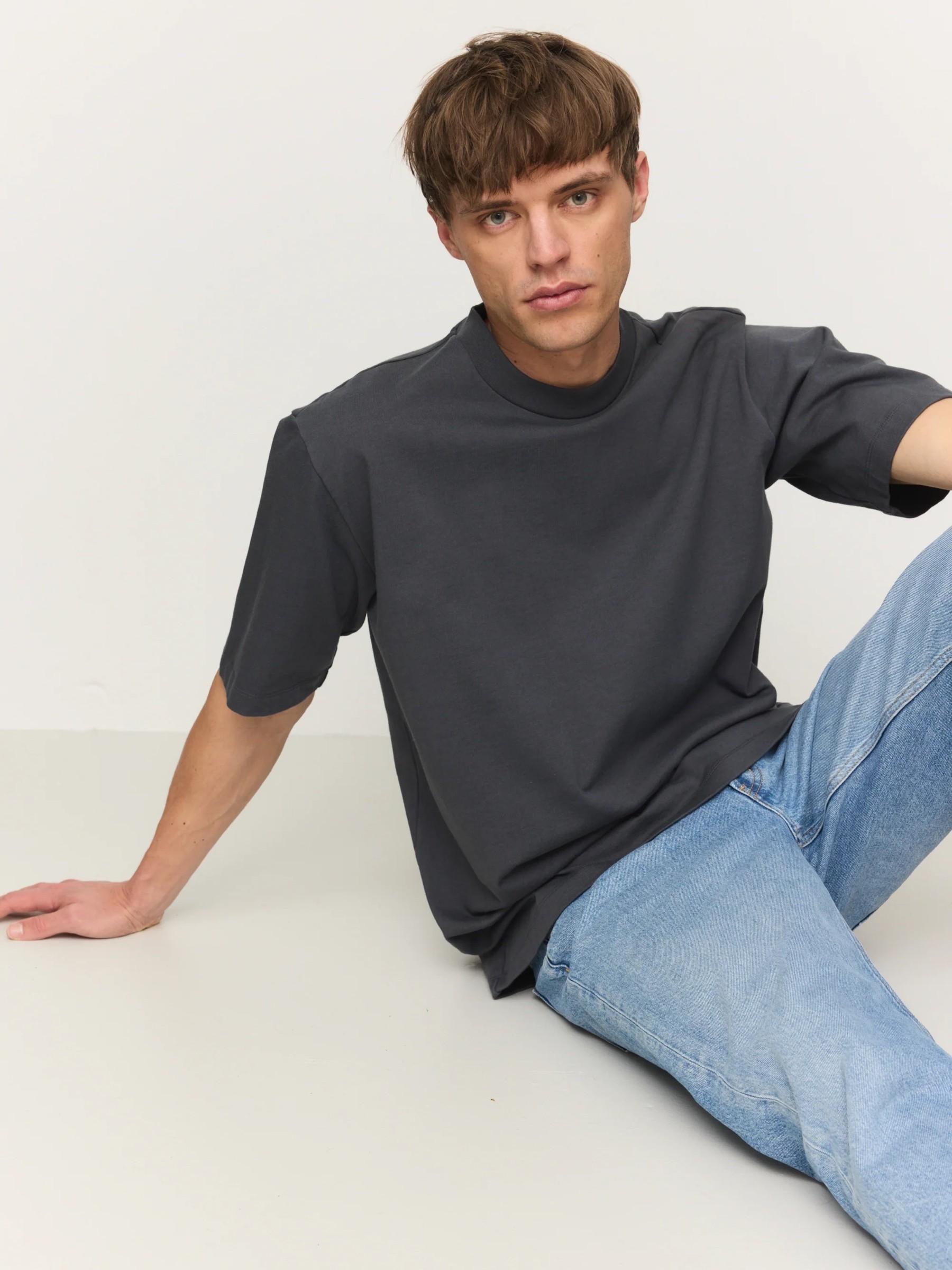 T-Shirt Elder dark grey Recolution