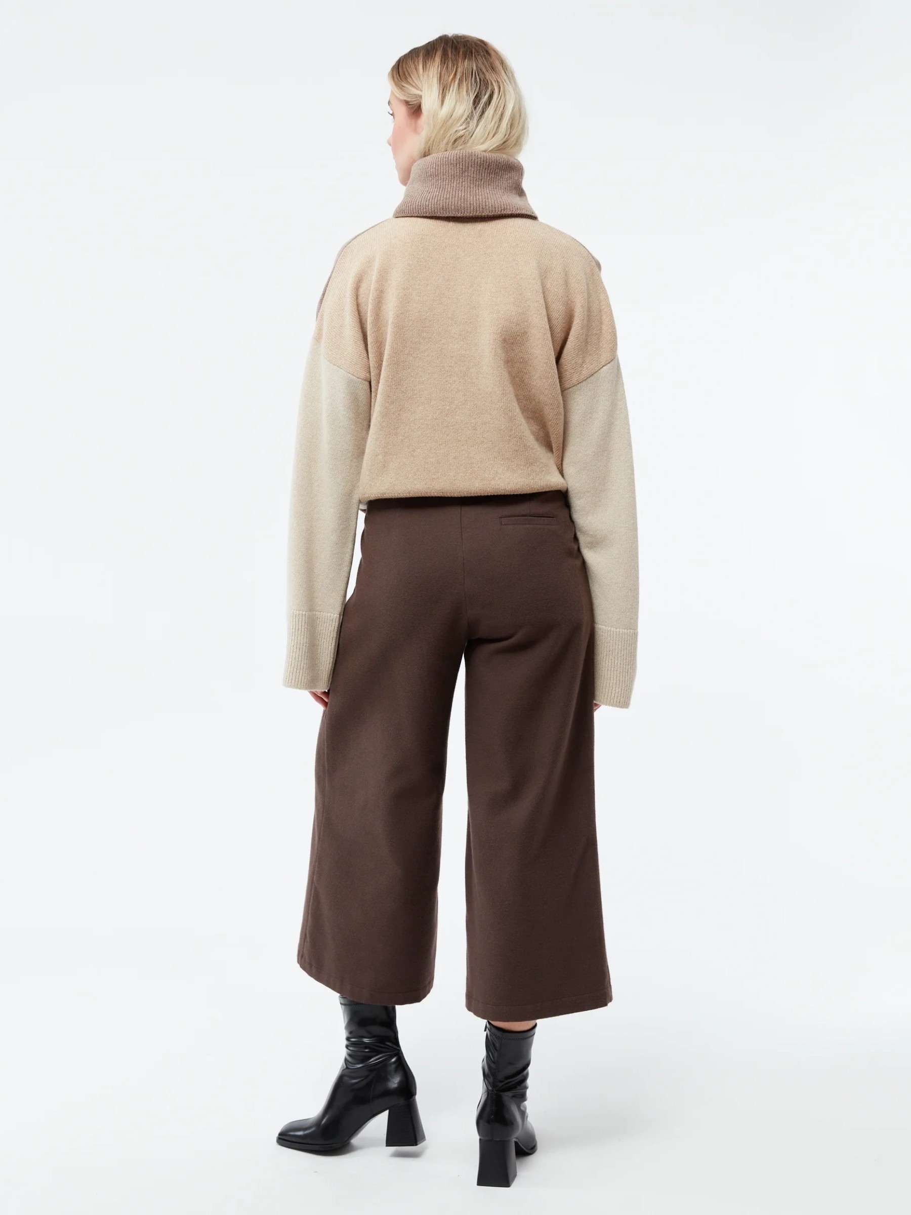 Hose Tamara brown Givn Berlin