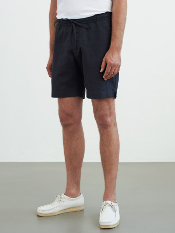 Hose Jim Shorts black linen About Companions