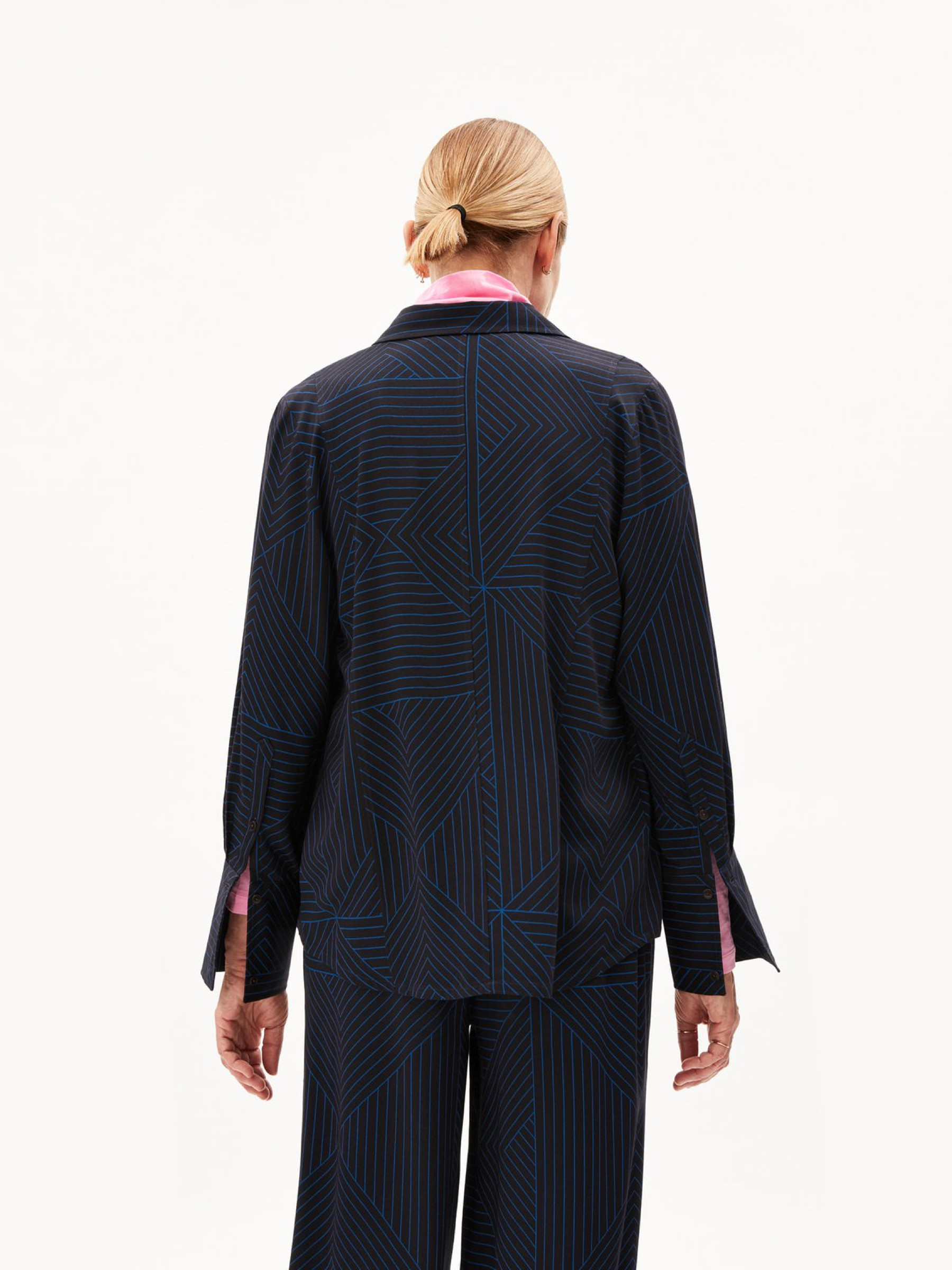 Bluse Moaanas Graphic Lines cool ash Armedangels