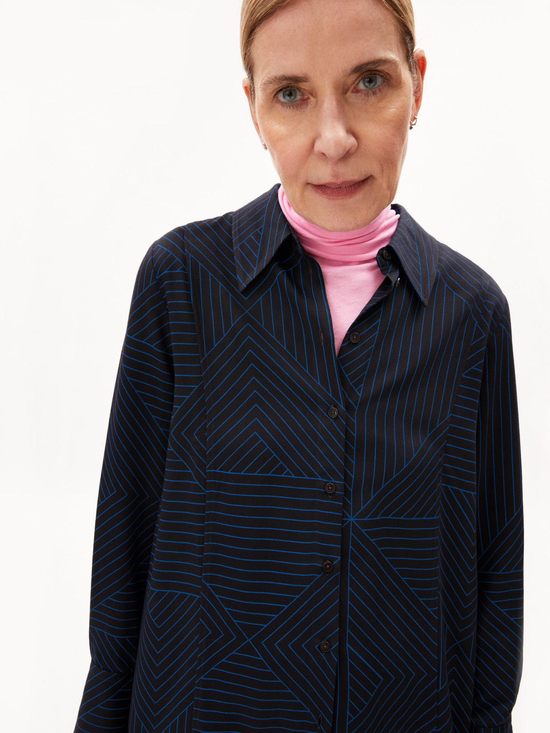 Bluse Moaanas Graphic Lines cool ash Armedangels