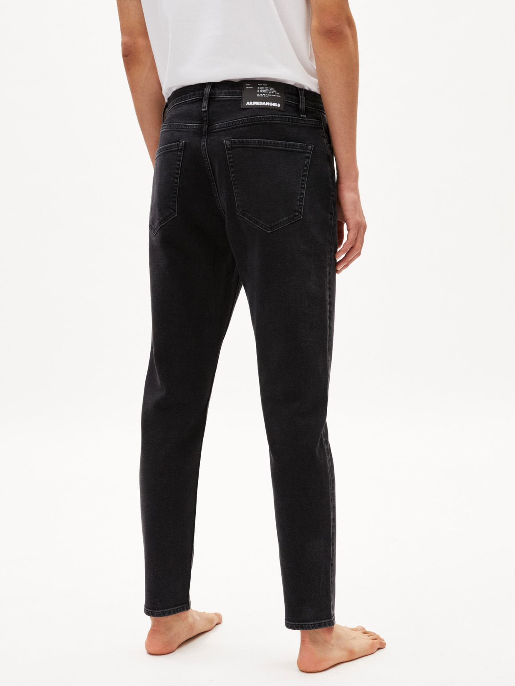 Jeanshose Aarjo Tarpa black washed authentic Armedangels