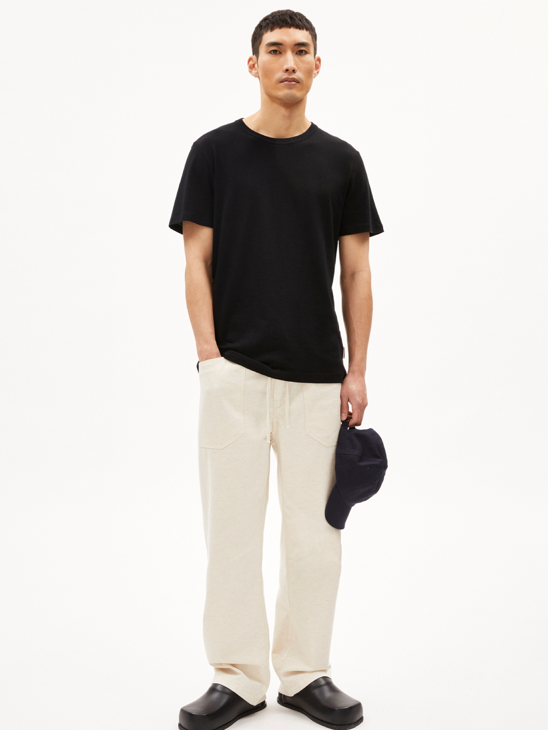 T-Shirt Kolmaaro Linen Armedangels black