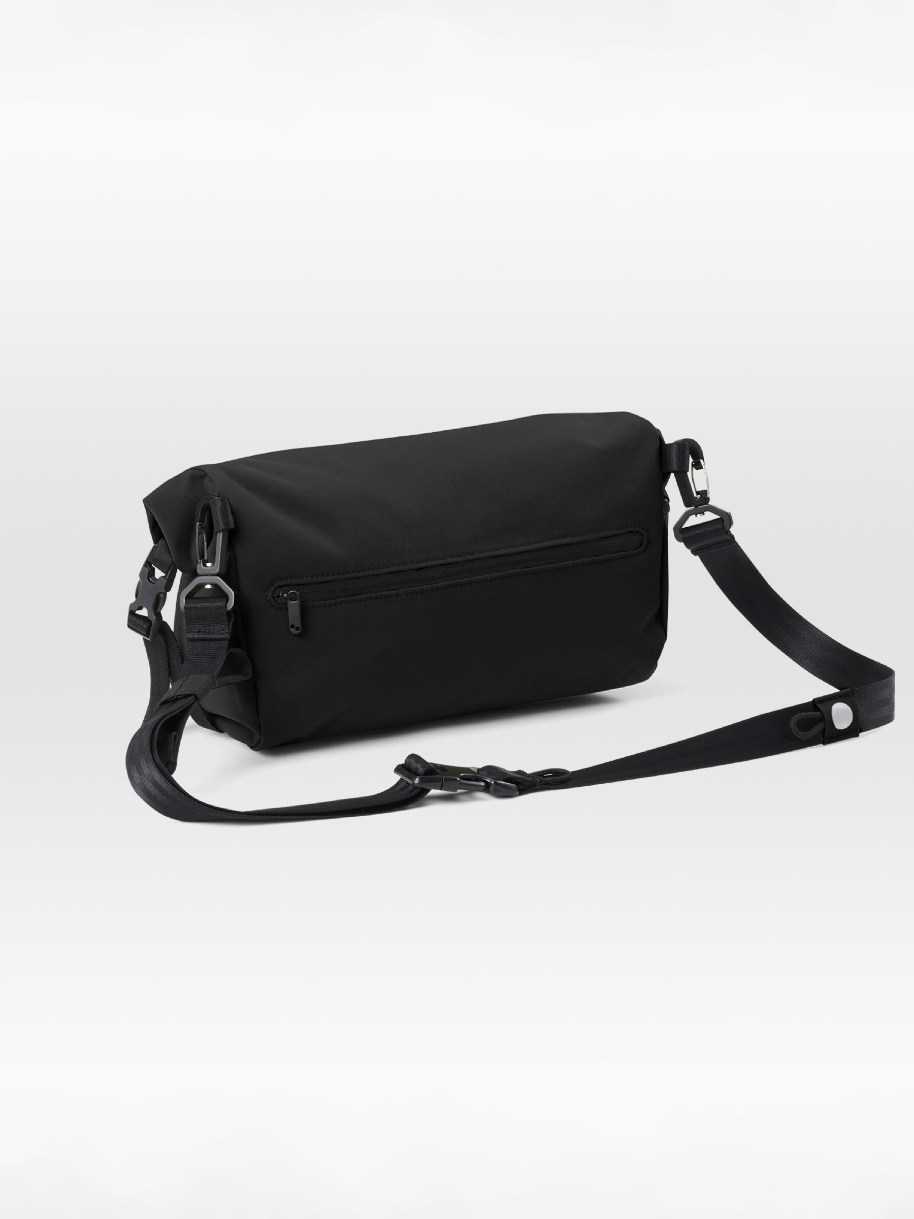 Tasche Aksel solid black pinqponq
