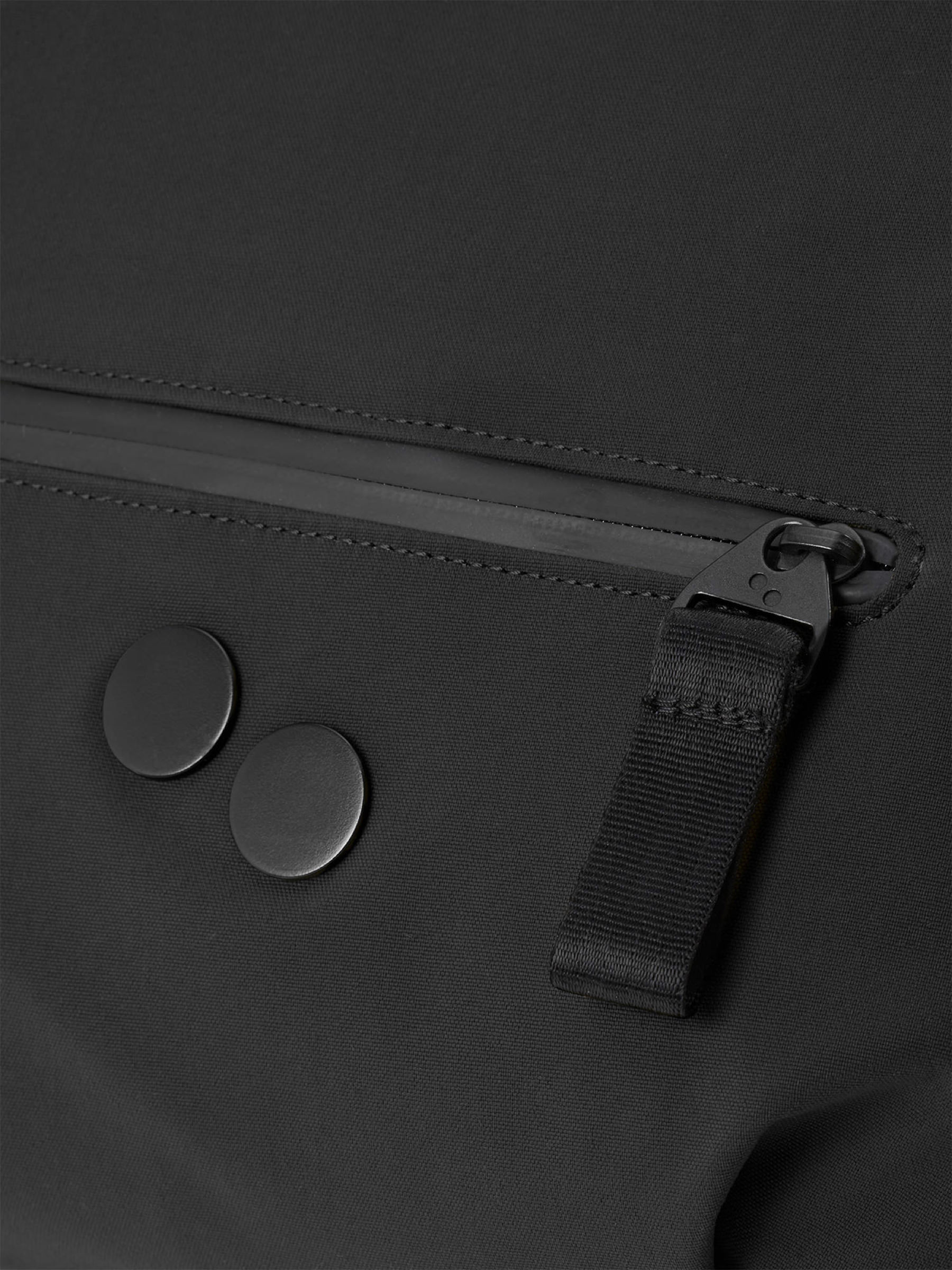 Tasche Aksel solid black pinqponq