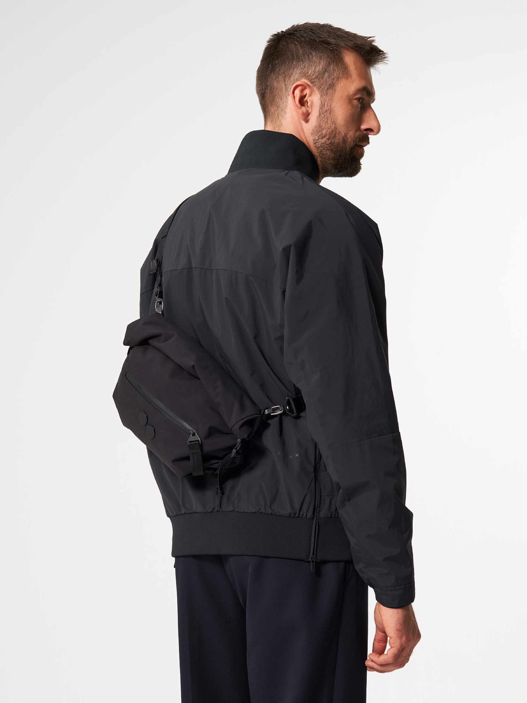 Tasche Aksel solid black pinqponq