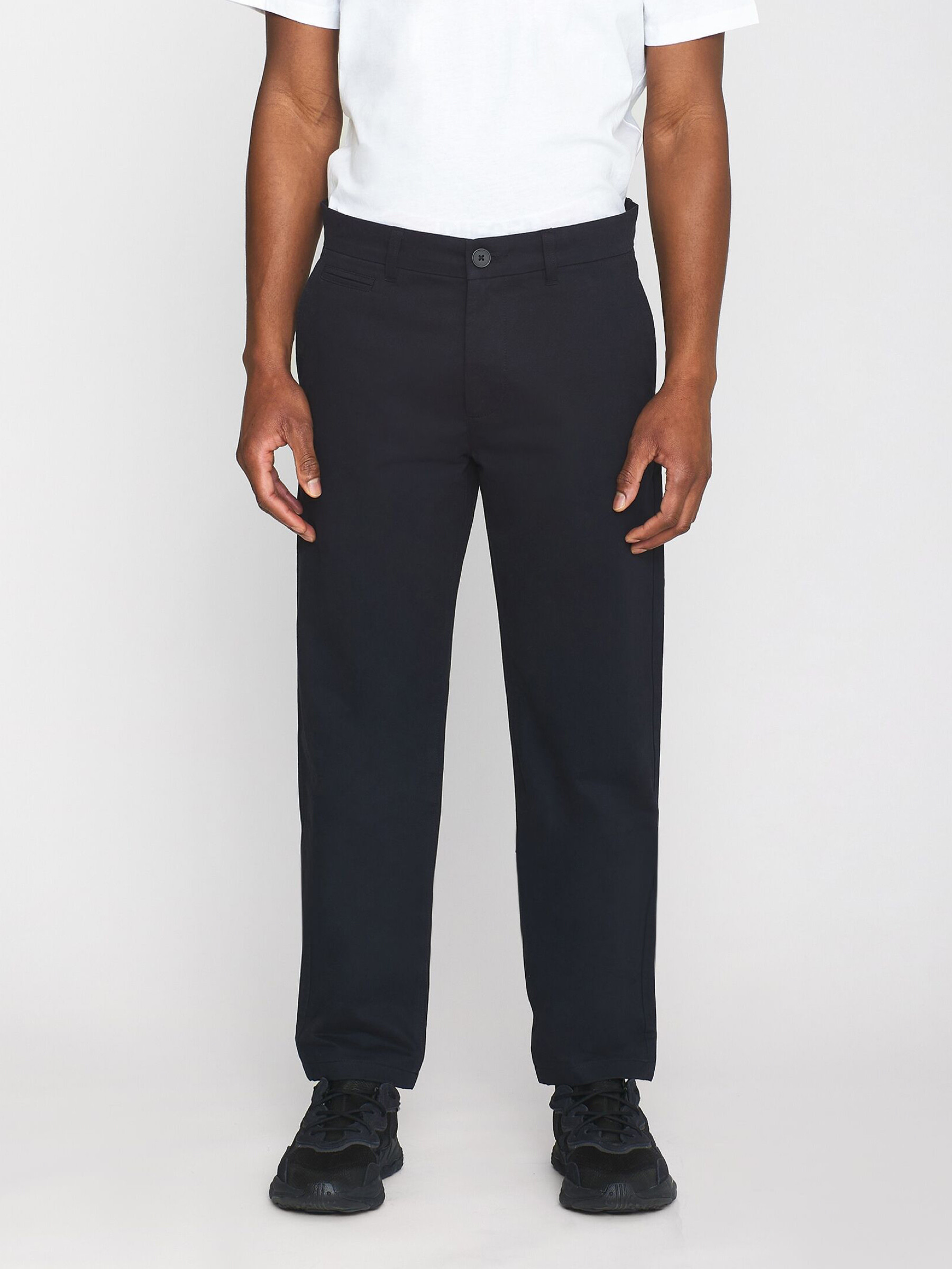 Hose Chuck Regular Chino Twill Pants black jet Knowledge Cotton Apparel