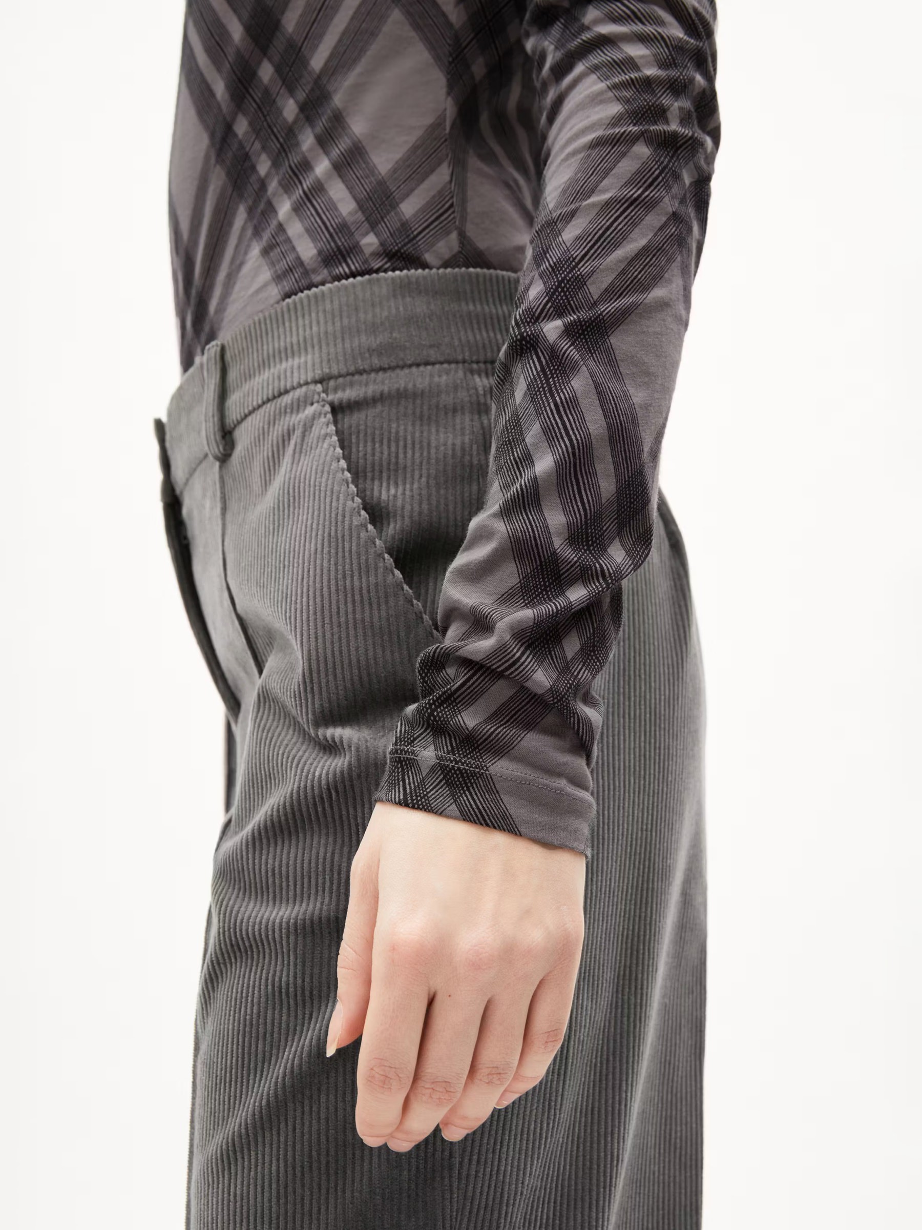 Hose Xellaa Corduroy iron cast Armedangels
