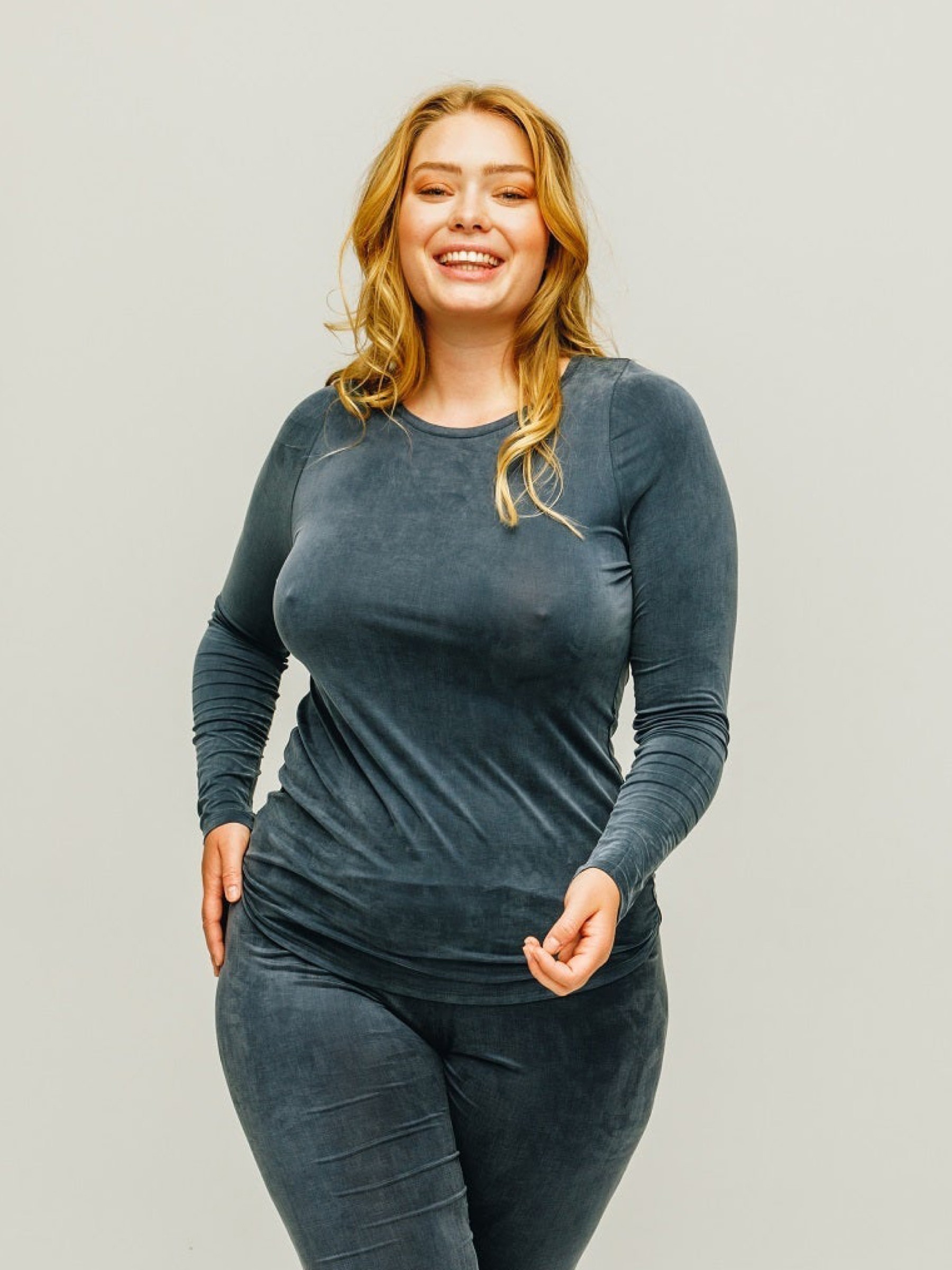 Cupro Long Sleeve midnight blue Moya Kala