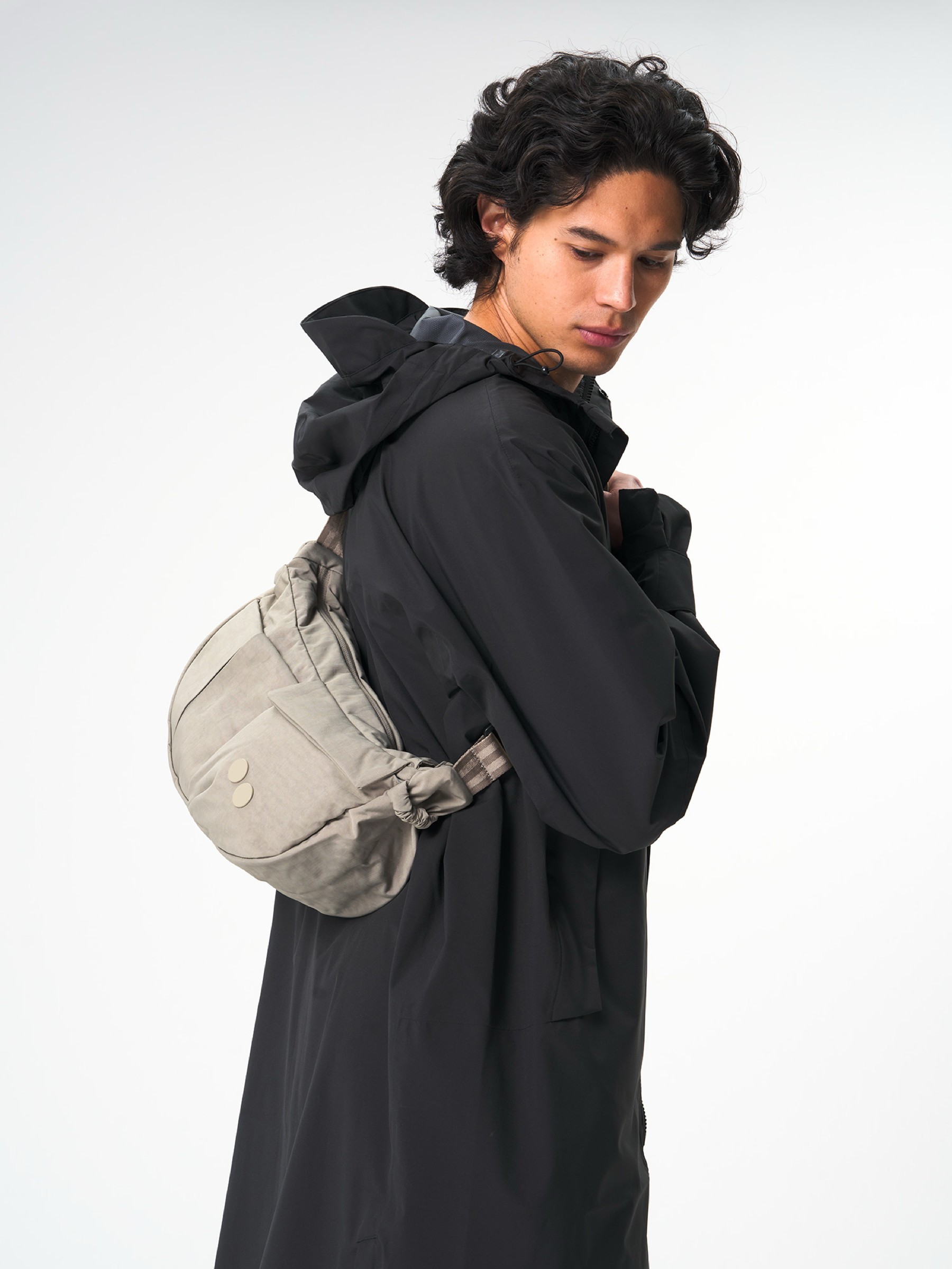 Tasche Krumm Medium crinkle taupe pinqponq