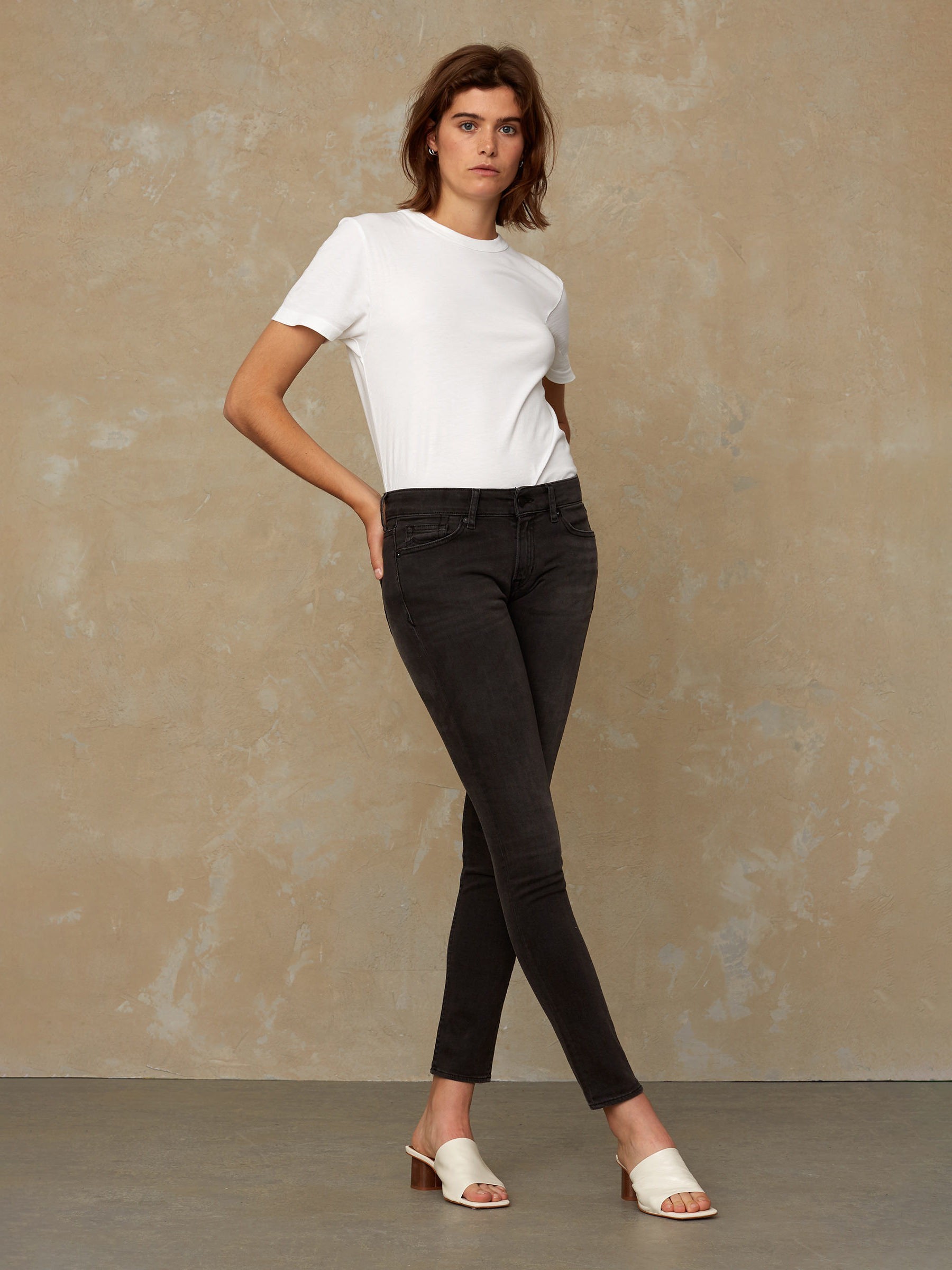 Jeans Hose Juno gorbi black faded Kings of Indigo – K.O.I.