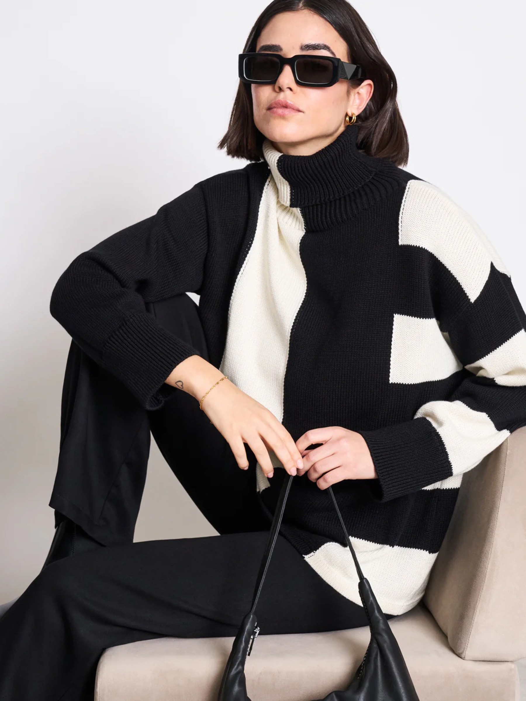Pullover Altin Turtleneck offwhite-black Jan 'n June