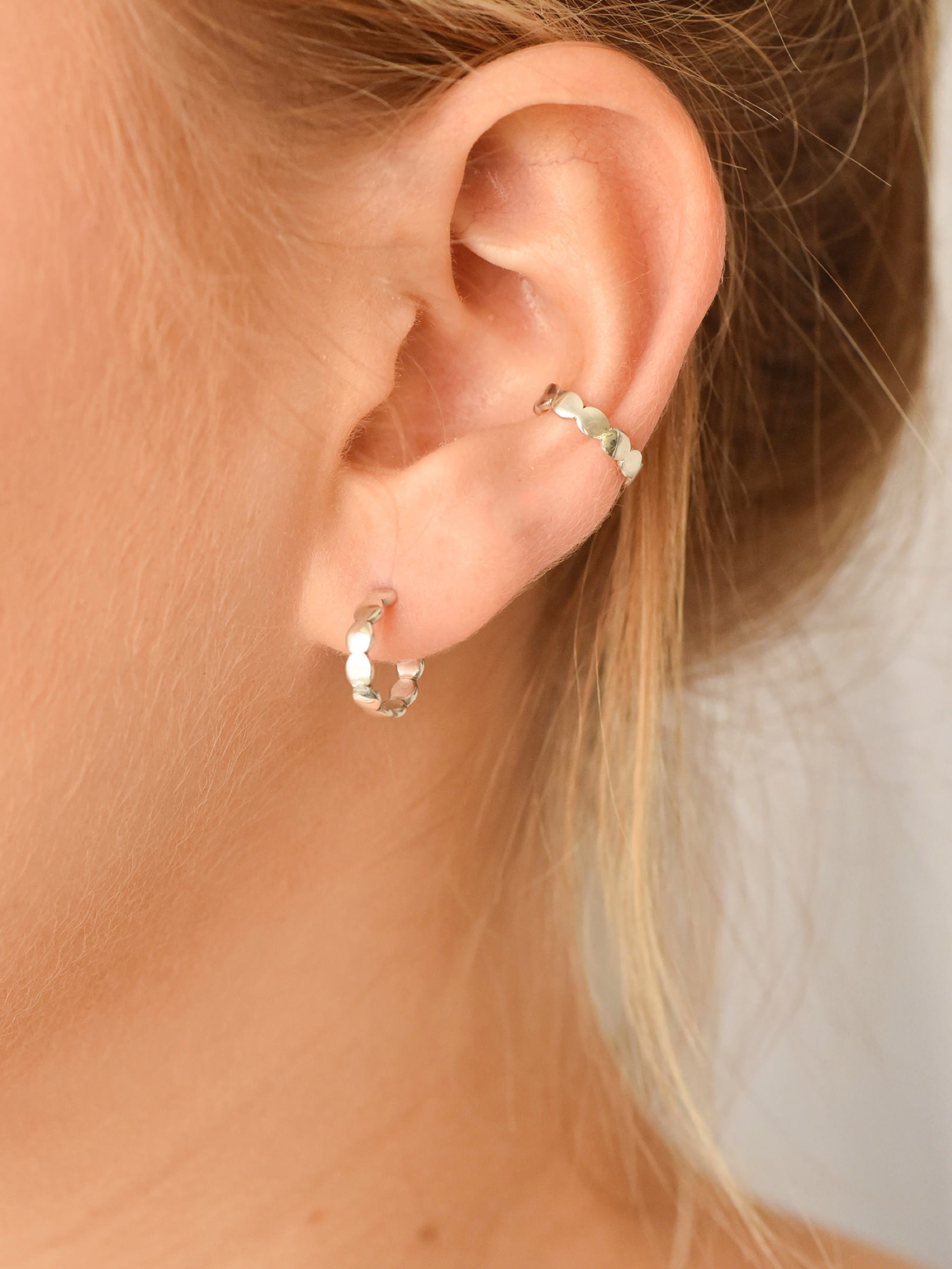 Ohrringe Beaded Mini Hoops 9ct silver Wild Fawn
