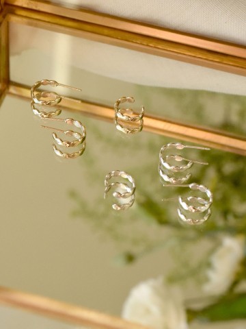Ohrringe Beaded Mini Hoops 9ct gold Wild Fawn