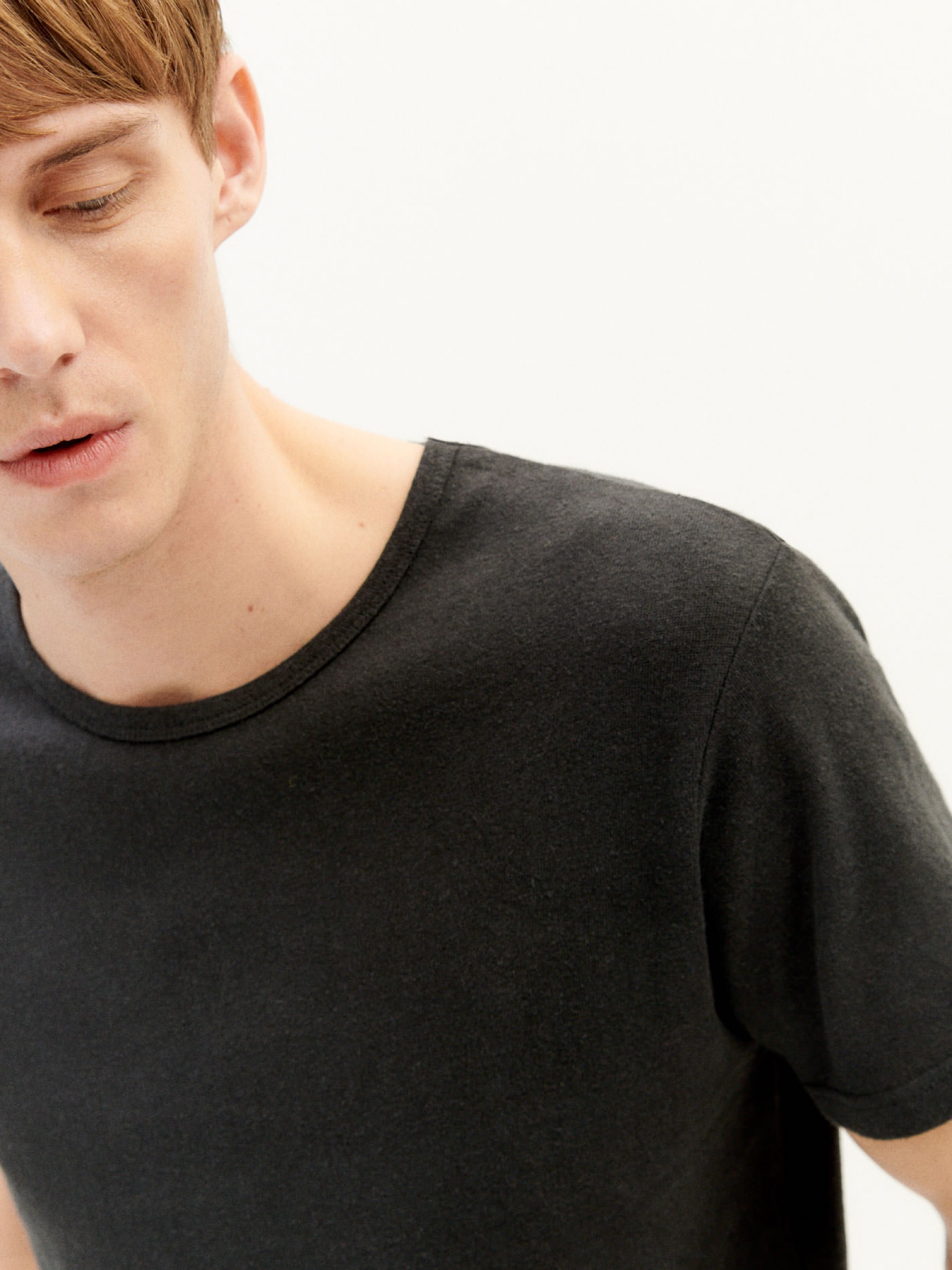 Hemp T-Shirt black Thinking Mu