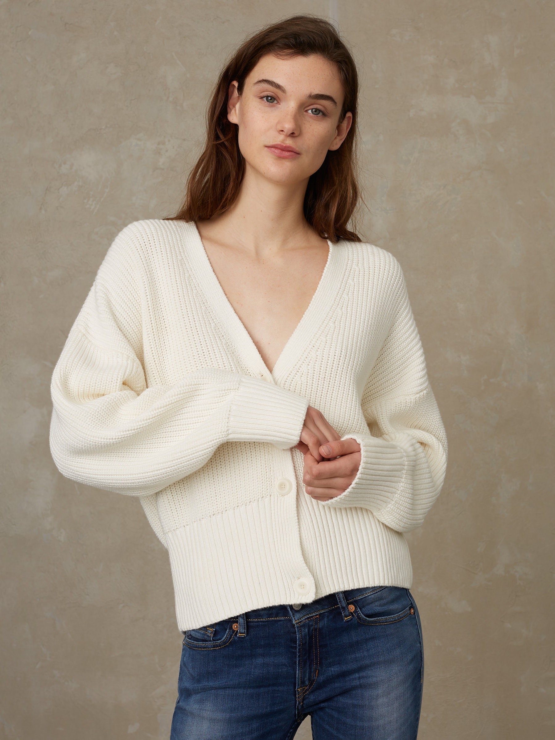 Strickjacke Decima ecru Kings of Indigo – K.O.I.