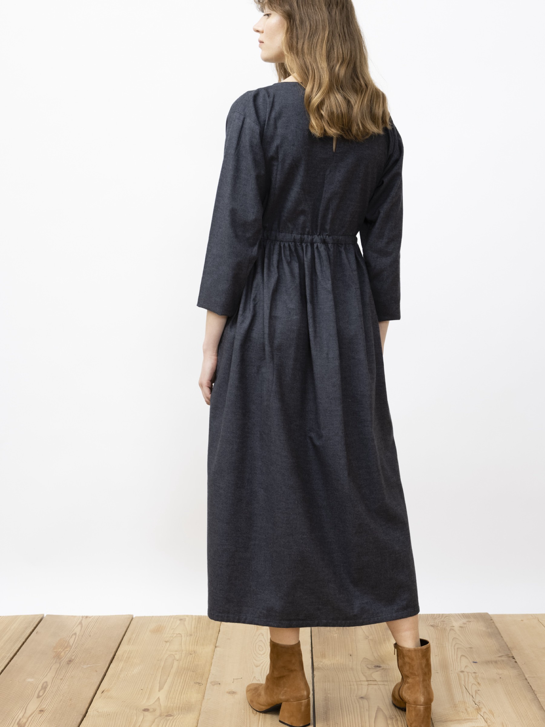 Kleid Liv Ruffle Dress anthracite Jungle Folk