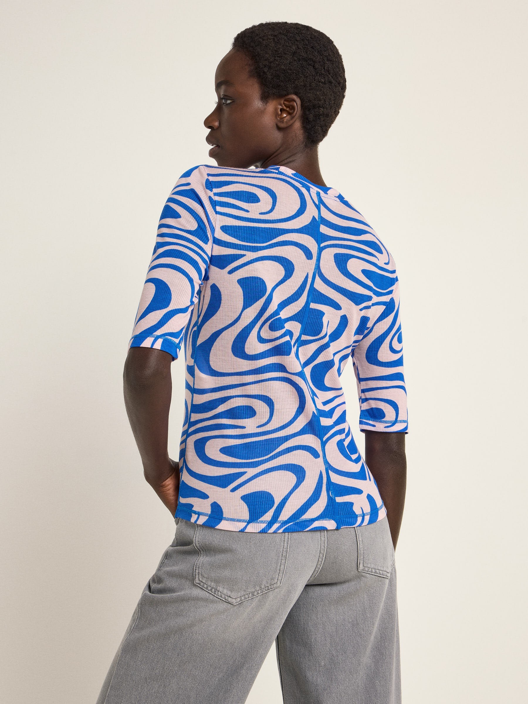 T-Shirt Stehkragenshirt aus TENCEL print swirl rose Lanius