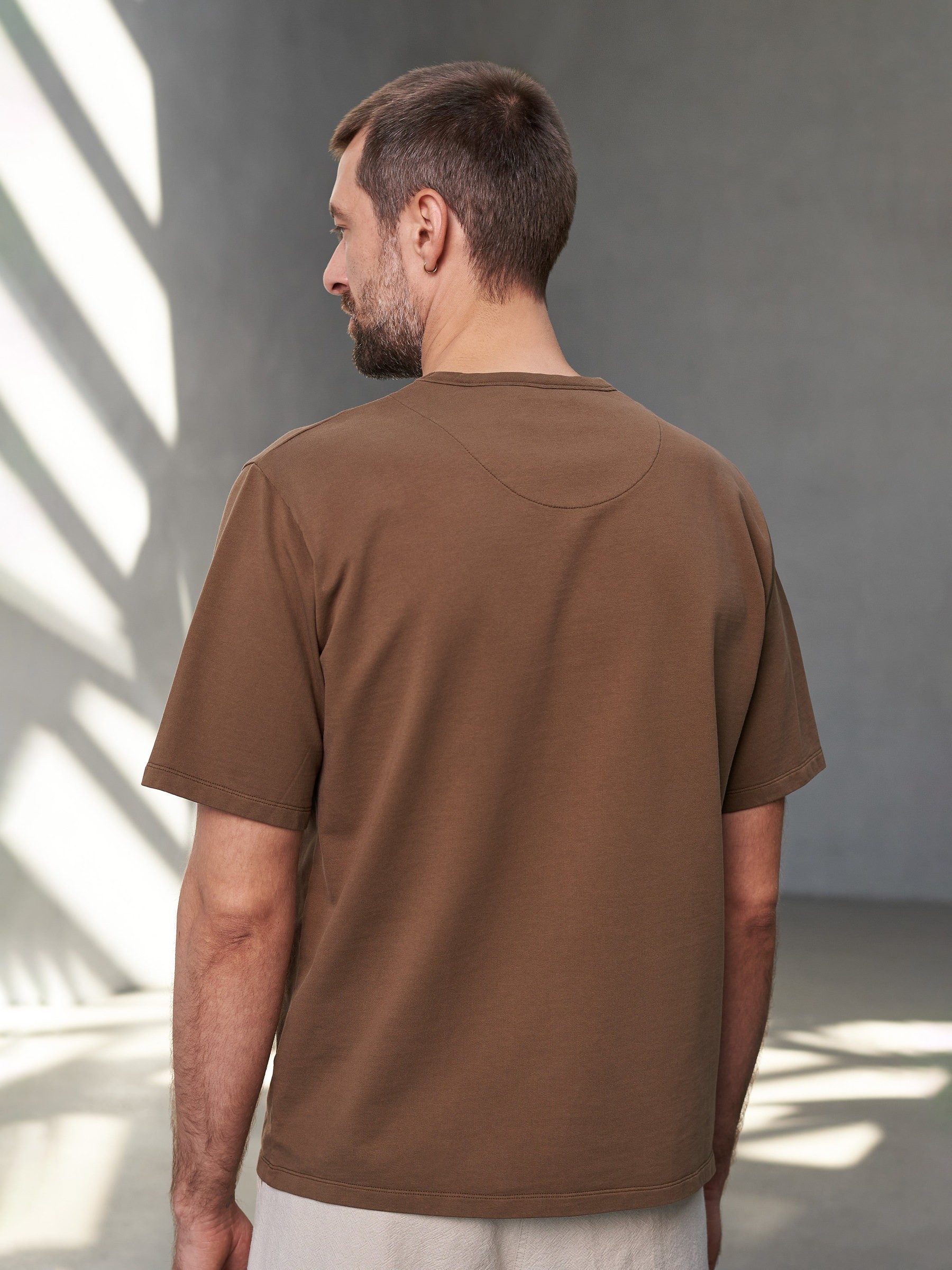 T-Shirt Anton eco cotton caramel About Companions