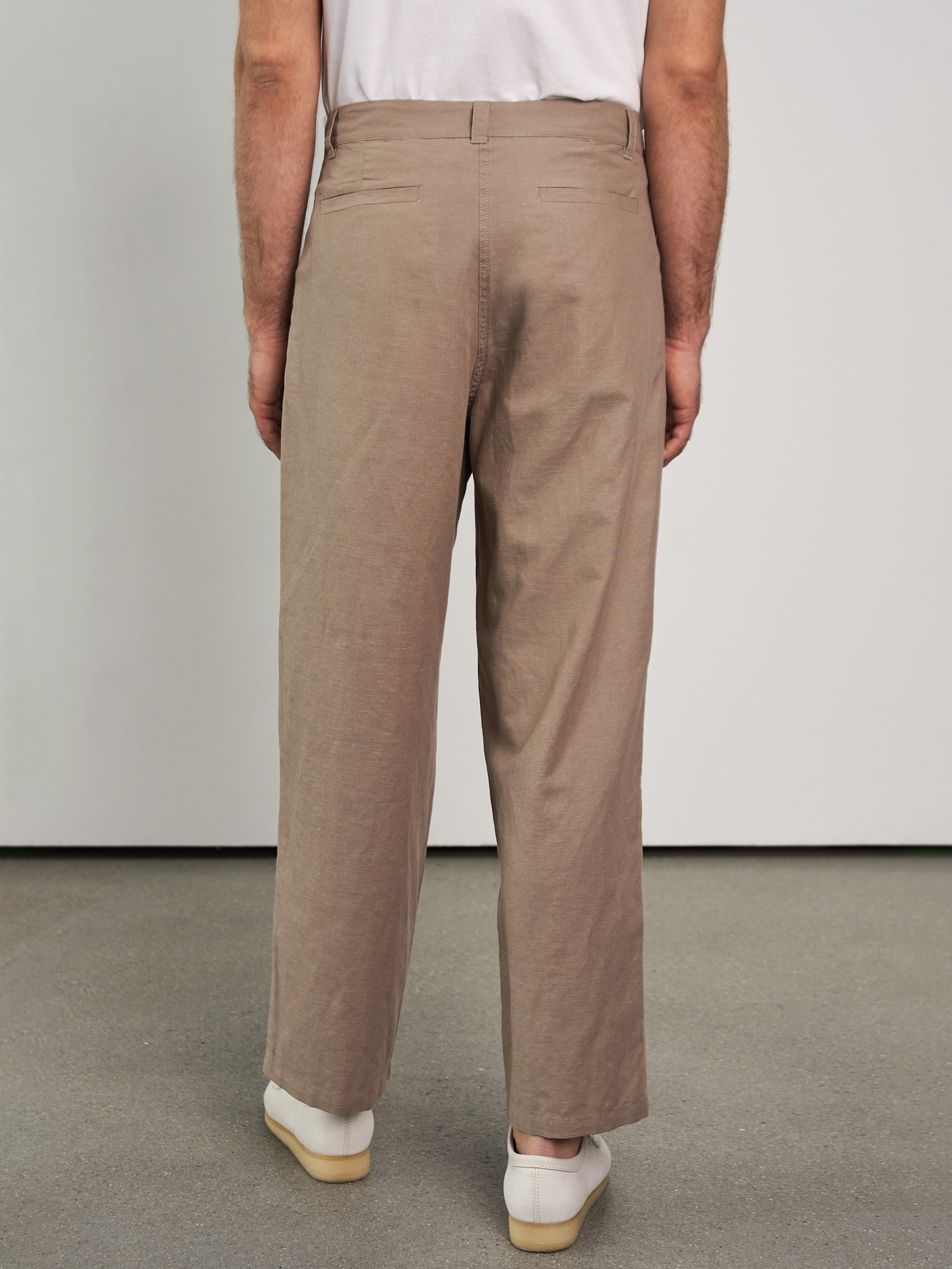 Hose Carlo linen walnut About Companions