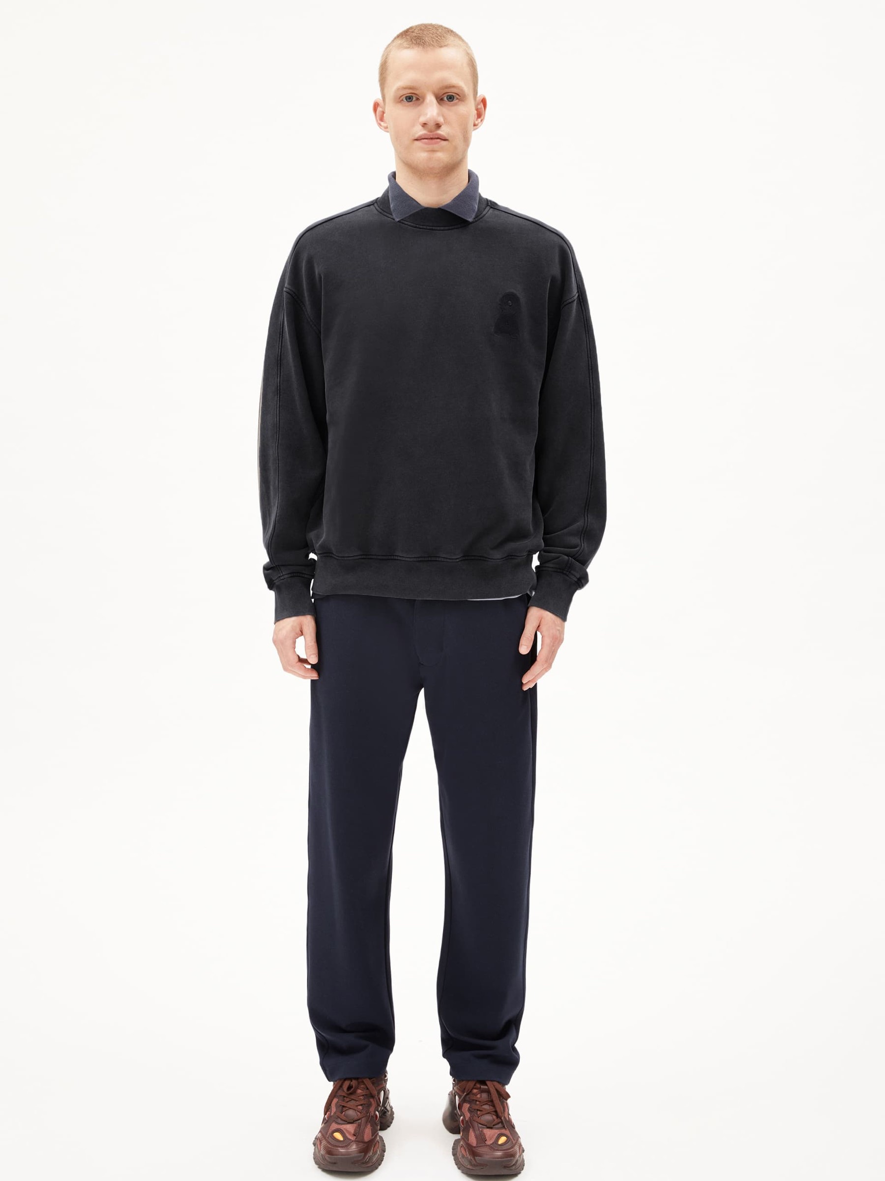 Pullover Emaal Crewneck Gmt Dye black washed Armedangels