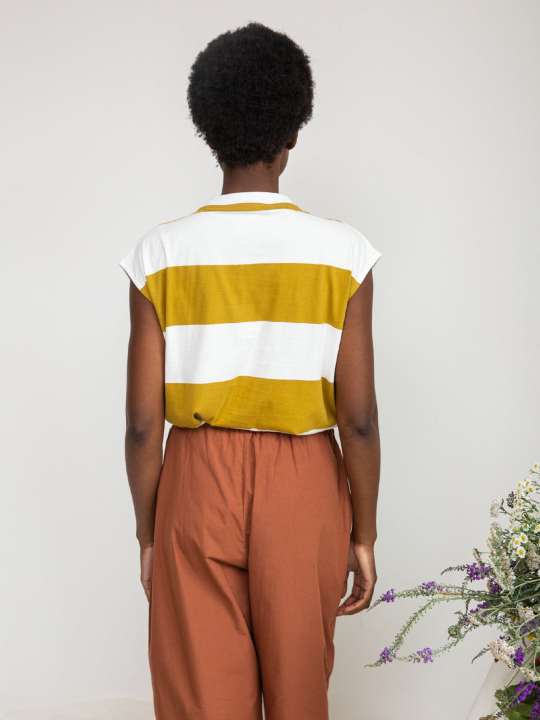 Top Aukai-Sue olive and white bold stripe Beaumont Organic