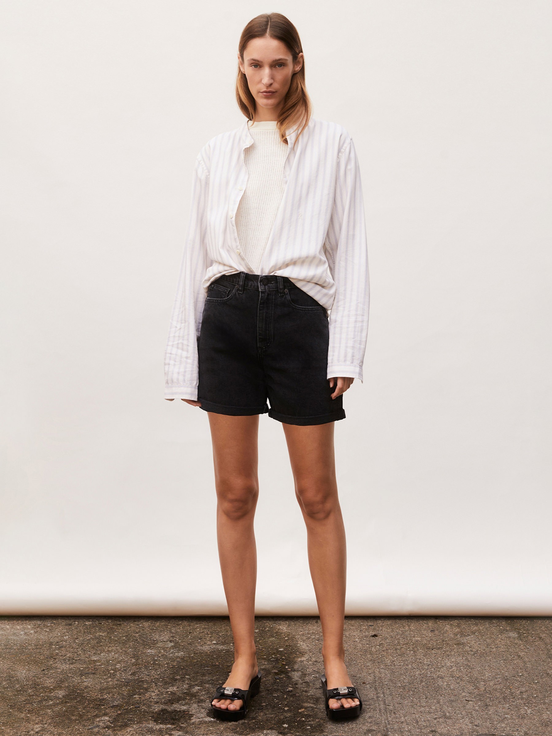 Jeans Shorts Sheaari ebony black Armedangels