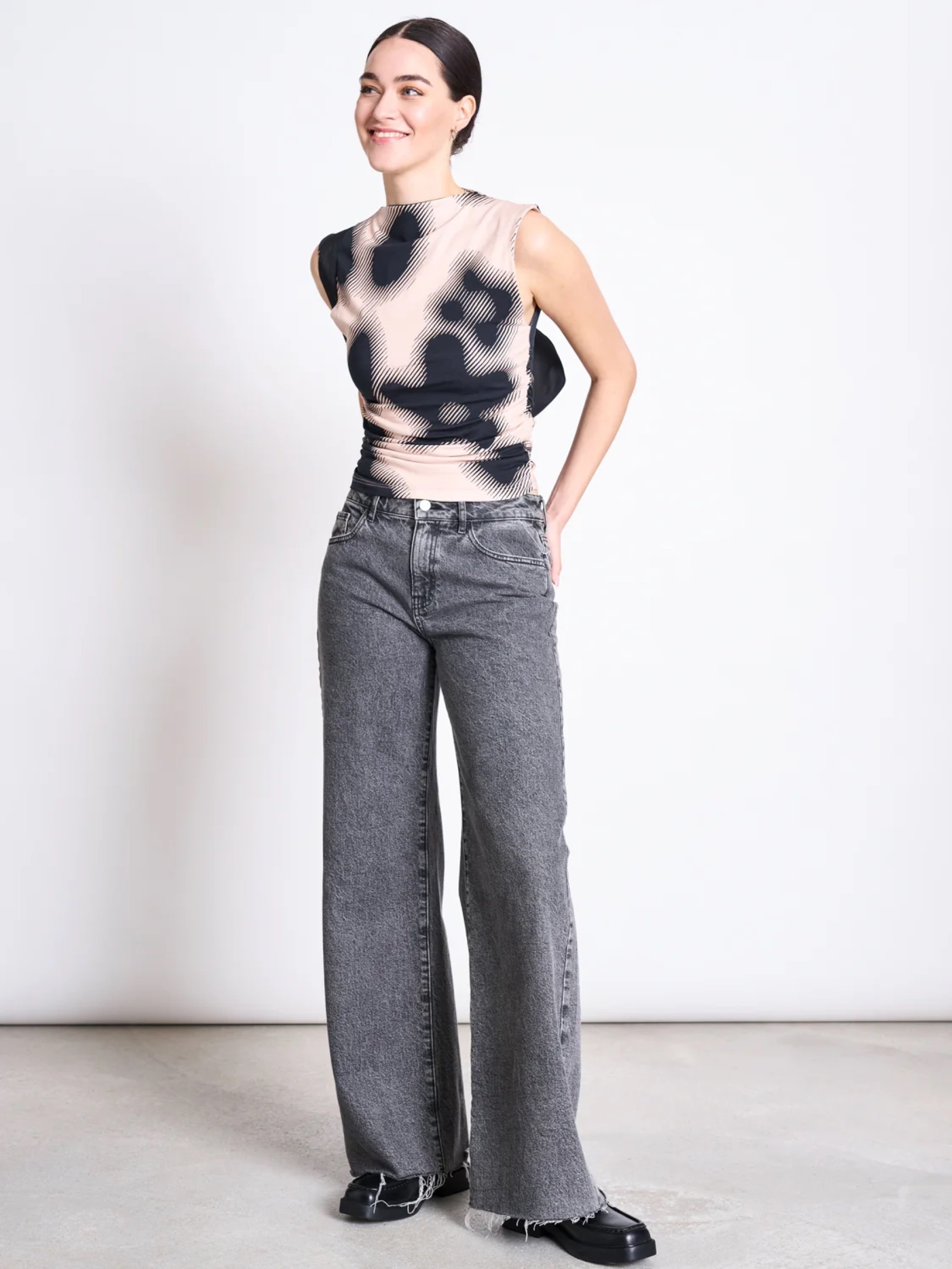 Ruffle Top Rafo digital flower print Jan 'n June