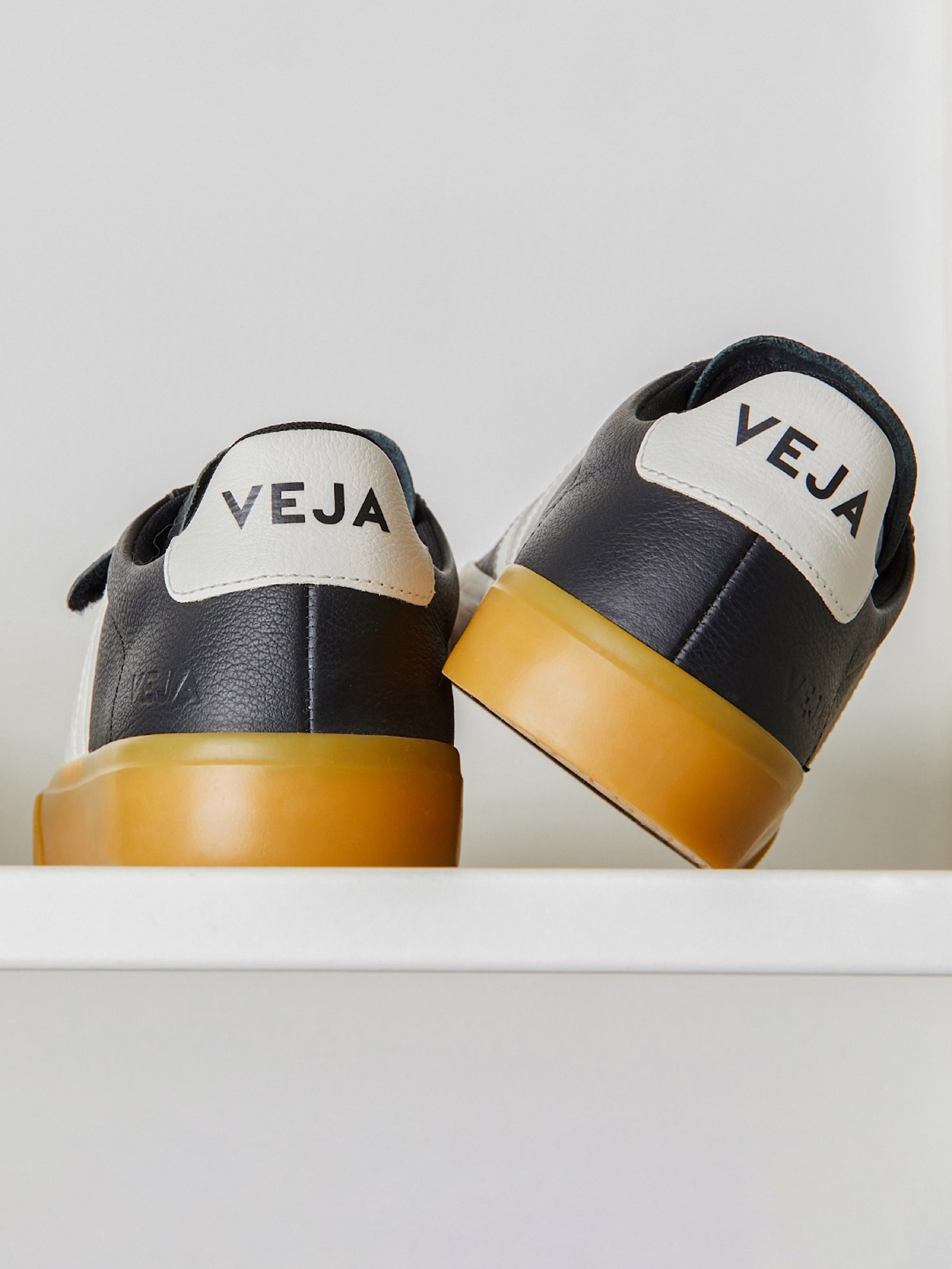 Schuhe Recife black white Veja